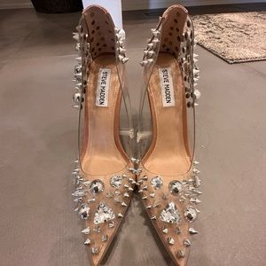 Steve Madden pumps- never worn
